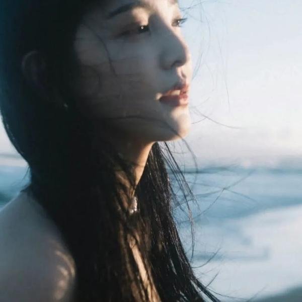 艰难时光海报
